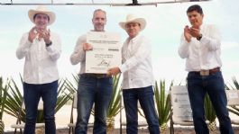 Foto que representa a Alfonso Durazo posiciona al bacanora como bebida premium internacional con primeras certificaciones