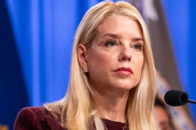 Congreso de EU: Pam Bondi habla de presunto derribo de drones de cárteles mexicanos en Texas (VIDEO)