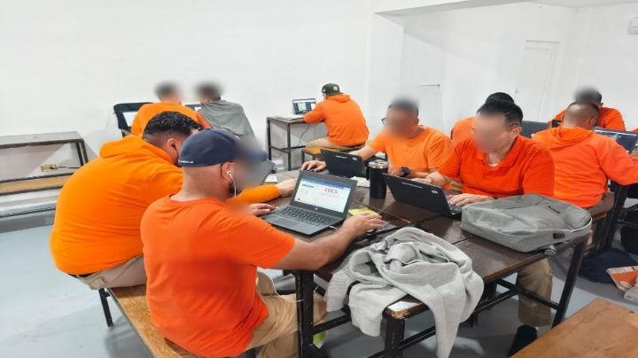 Población penitenciaria cursa licenciatura en línea desde el Cereso de Hermosillo Uno