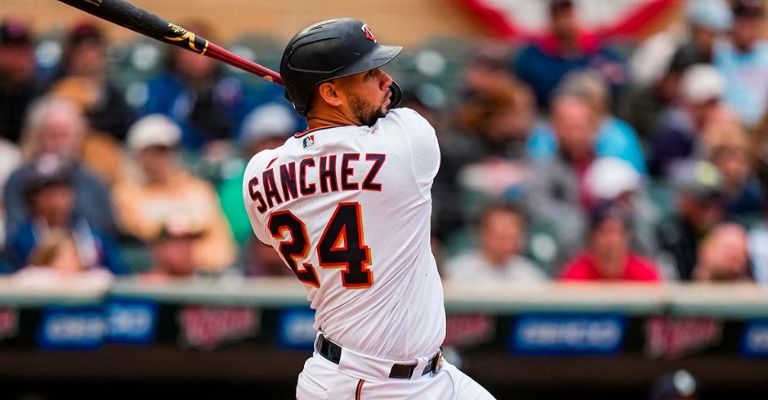 También aporta poder ocasional con el madero