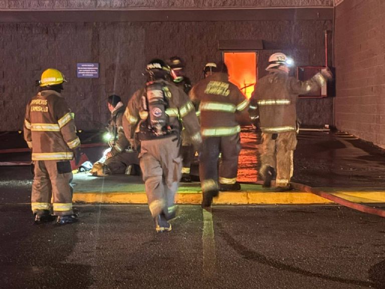 Voraz incendio en Hermosillo movilizó a las autoridades este jueves. Foto: Facebook