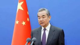 Foto que representa a China estaría dispuesta a aportar "nueva ayuda humanitaria" a Ucrania, afirma el ministro Wang Yi