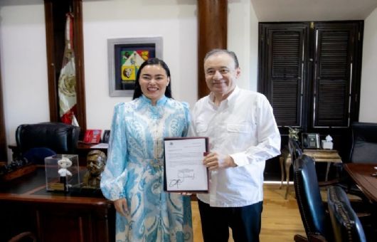 Alfonso Durazo toma protesta a Rebeca Valenzuela como coordinadora estatal del Instituto Sonorense de la Juventud