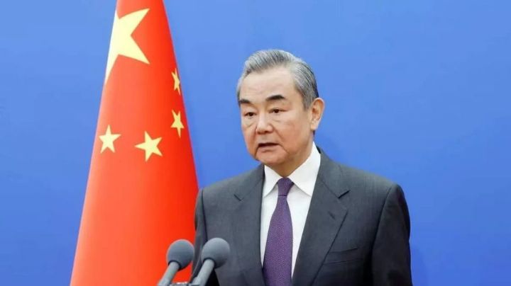 China estaría dispuesta a aportar "nueva ayuda humanitaria" a Ucrania, afirma el ministro Wang Yi