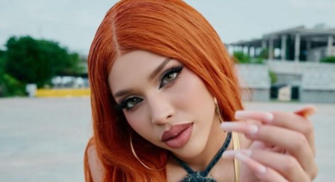 VIDEO: Problemas en la caseta dejan a Yeri Mua con llantas PONCHADAS mientras se dirigía a show en CDMX