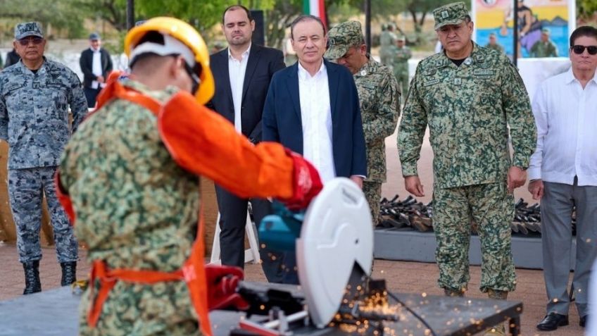 Se retiran de las calles más de 900 armas; Alfonso Durazo encabeza ceremonia de destrucción