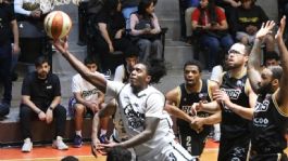 Foto que representa a Amargo debut de Rayos de Hermosillo en el torneo Cibacopa; cae ante los Frayles en Guasave