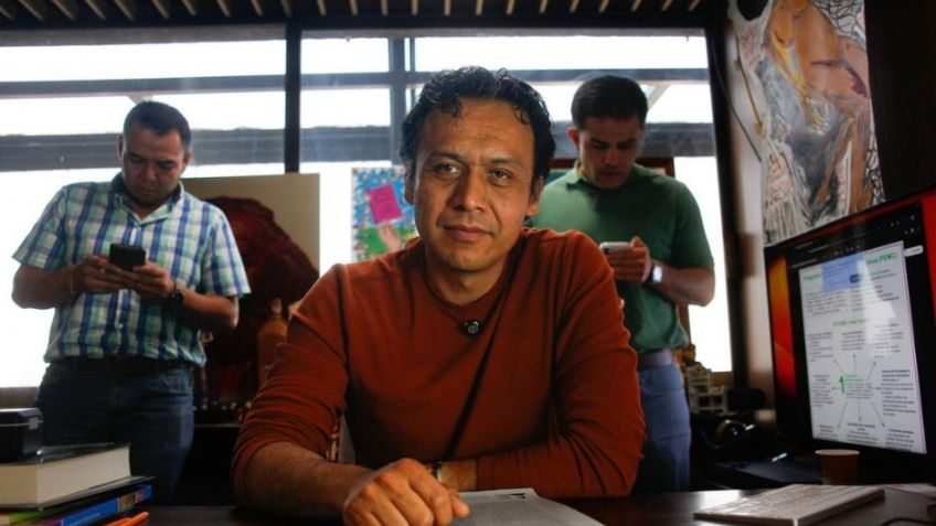 Después de cuatro días 'atrincherado', Marx Arriaga afirma que abandonará su oficina en la SEP