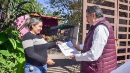 Foto que representa a Javier Lamarque consolida certeza jurídica con entrega de escrituras a familias vulnerables en Ciudad Obregón