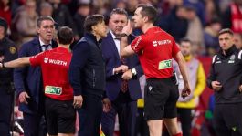 Foto que representa a LaLiga da a conocer una dura sanción contra Matías Almeyda, actual entrenador del Sevilla