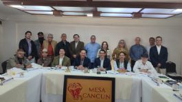 Foto que representa a La reducción en la tramitología logró la instalación de más empresas en Sonora: Roberto Gradillas en Mesa Cancún