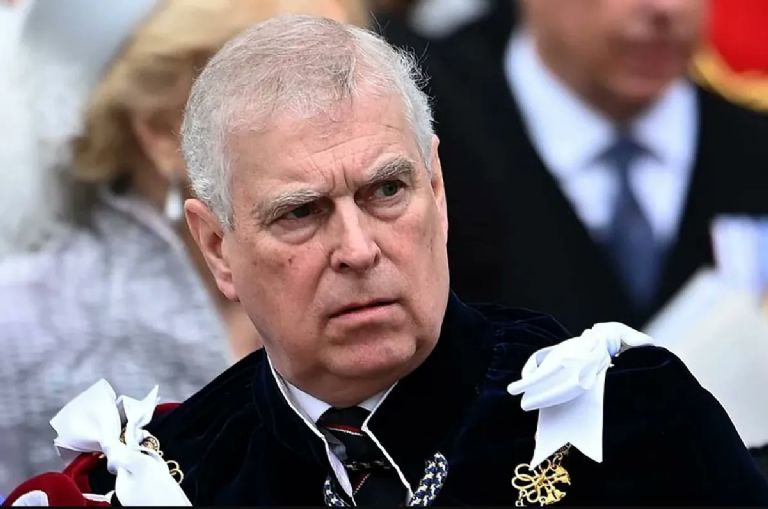 Expríncipe Andrés es arrestado en Reino Unido por caso Epstein