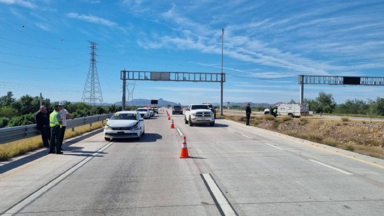 Una persona resultó lesionada tras haber participado en un choque volcamiento en la Carretera Internacional México 15