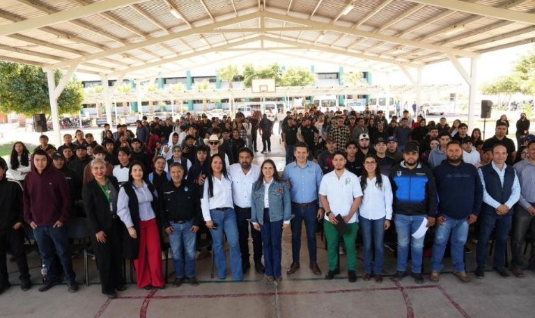Gobierno de Sonora conmemora a los agrónomos en la Universidad Tecnológica de Etchojoa
