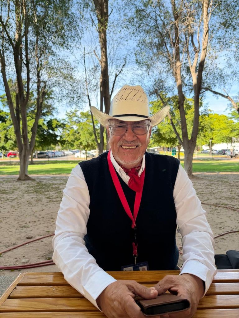 Cuando la lengua yaqui se resiste al olvido: Maestro sonorense usa las redes sociales para preservar y enseñar