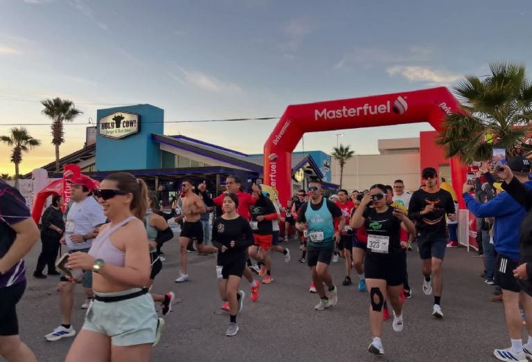 Antonio 'Toño' Astiazarán participa en 'Corriendo por la Educación' en Hermosillo