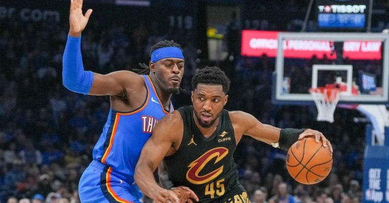 Mitchell respondió con 20 puntos
