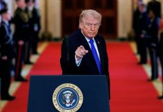 Foto ilustrativa de nota Entra en vigor arancel global del 15% impuesto por Trump: ¿Qué cambia y qué queda exento?