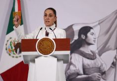 Foto ilustrativa de nota Sheinbaum confirma llegada de militares a Jalisco tras BLOQUEOS y jornada violenta: "Estamos trabajando"