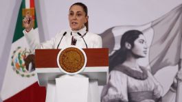 Foto que representa a Sheinbaum confirma llegada de militares a Jalisco tras BLOQUEOS y jornada violenta: "Estamos trabajando"