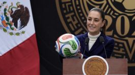 Foto que representa a Sheinbaum invita a turistas al Mundial 2026: Confirma que México busca romper 3 Guinness Records