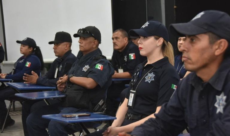 Elías Retes entrega fornituras y chalecos balísticos a seguridad municipal de Navojoa