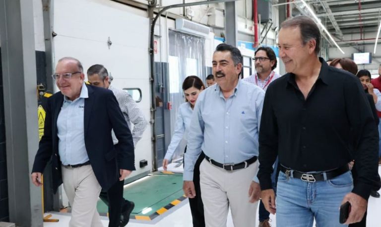 Javier Lamarque refrenda compromiso de trabajo conjunto y crecimiento de la empresa Radiall