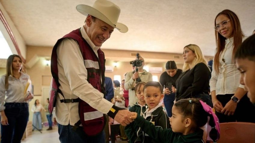 Alfonso Durazo realiza gira de trabajo en el noroeste de Sonora para entregar beneficios de campo, salud y educación
