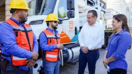Foto que representa a 'Toño' Astiazarán equipa con vehículos operativos a la Agencia de Energía y Cambio Climático de Hermosillo