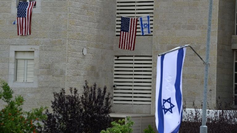 Embajada de EU en Jerusalén activa salida de personal por amenazas contra Irán