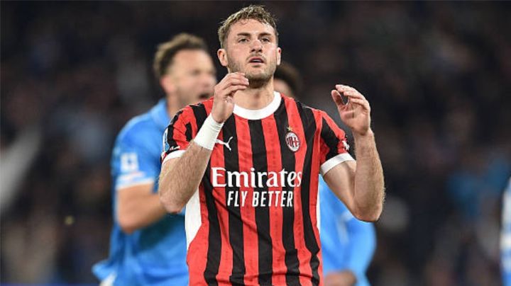 'Santi' Giménez completa su recuperación con éxito; comenzará a entrenar con el AC Milan