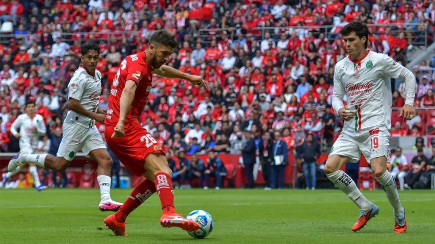 Chivas se desmorona; Toluca vence al Guadalajara y se 'roba' el liderato del Clausura 2026