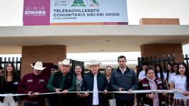 Foto que representa a Durazo Montaño entrega telebachillerato en Nácori Chico, Sonora, y garantiza becas a estudiantes