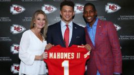 Foto que representa a Tragedia para quarterback de los Kansas City Chiefs: Papá de Patrick Mahomes pasaría 10 años en prisión