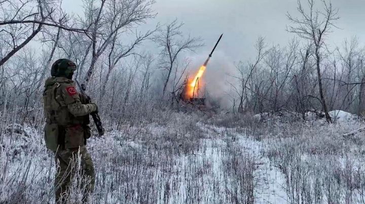 Reanudan negociaciones entre Rusia y Ucrania en Abu Dabi con mediación de Estados Unidos