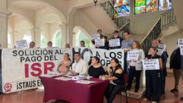 Foto que representa a Académicos de la universidad entregan solicitud para revisión salarial 2026 a la rectoría de la Unison