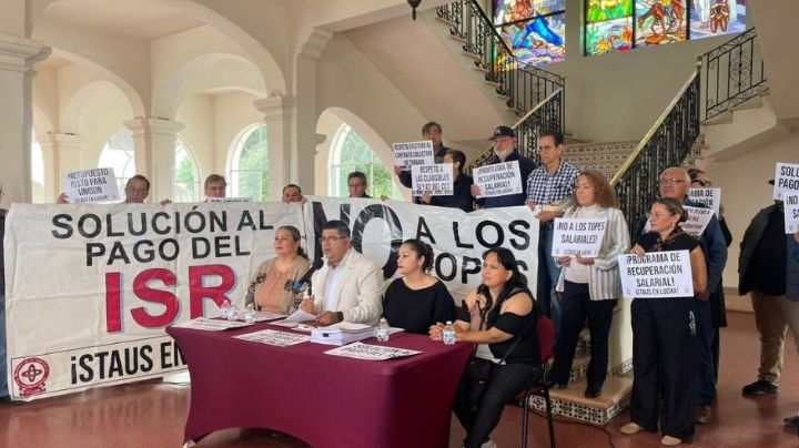 Académicos de la universidad entregan solicitud para revisión salarial 2026 a la rectoría de la Unison