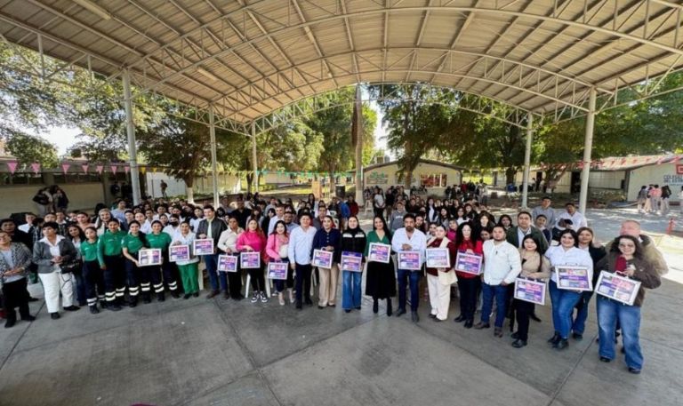 Instituto Sonorense de la Juventud entrega botiquines de 'Bienestar Menstrual' en el sur de Sonora