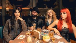 Foto que representa a Carín León sorprende con su primer tema en inglés junto a The Warning: Lanzan 'Love To Be Loved' (VIDEO)