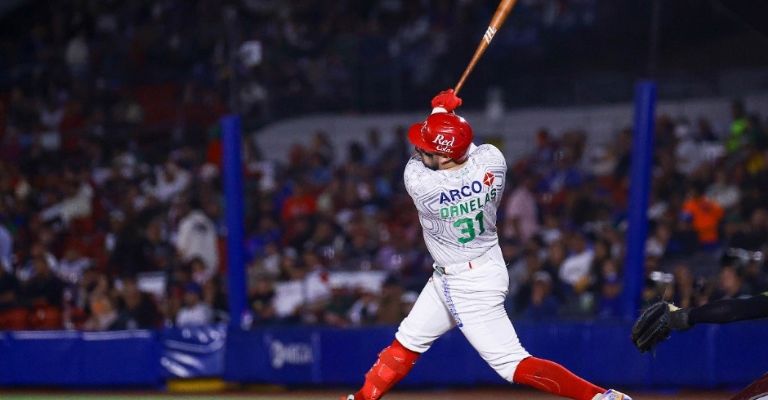 Ornelas estuvo entre los que más carreras anotaron