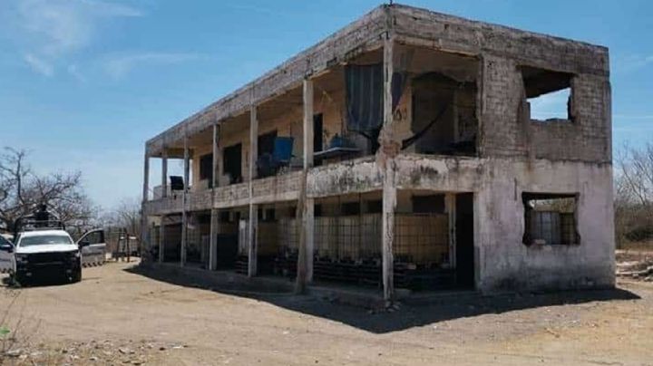 Encuentran campamento usado para el huachicol en Sinaloa; decomisan vehículos y armamento