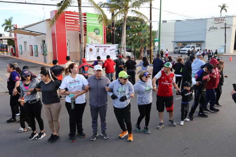 Ayuntamiento de Cajeme promueve convivencia familiar con 'Domingueando en Bici'