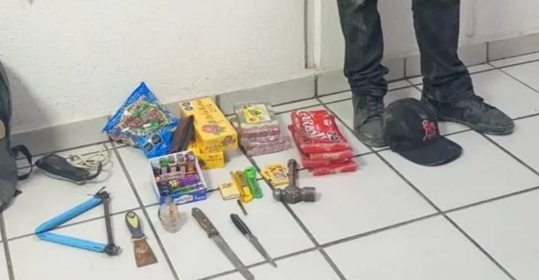Detienen a sujeto que ingresó a robar al mercado de Gómez Palacio.