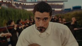 Foto que representa a Bad Bunny entra al top histórico del Super Bowl; Rolling Stone lo coloca sobre Beyoncé y Michael Jackson