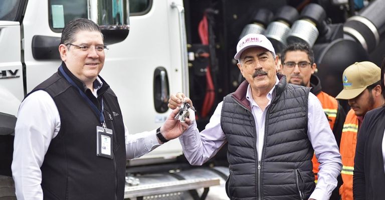 Invierten casi 31 mdp en dos camiones de desazolve para mejorar el drenaje de Ciudad Obregón