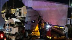 FOTOS: Fuerte choque entre tres tráileres y una vagoneta deja tres lesionados al norte de Ciudad Obregón