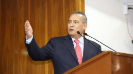 Foto que representa a Manlio Fabio Beltrones se reincorpora al Senado; Yunes Linares sustituye a su hijo Yunes Márquez