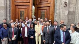 Foto que representa a Claudia Sheinbaum se reúne con alcaldes de 61 municipios para ver índices de seguridad y programas sociales