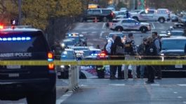 Foto que representa a Alerta en Washington: Vehículo CHOCA contra barrera de la Casa Blanca; Trump estaba en el edificio