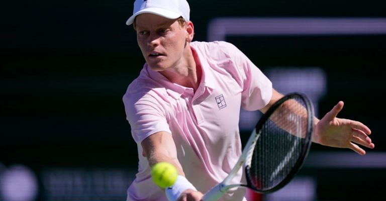 Sinner también avanzó a las semifinales